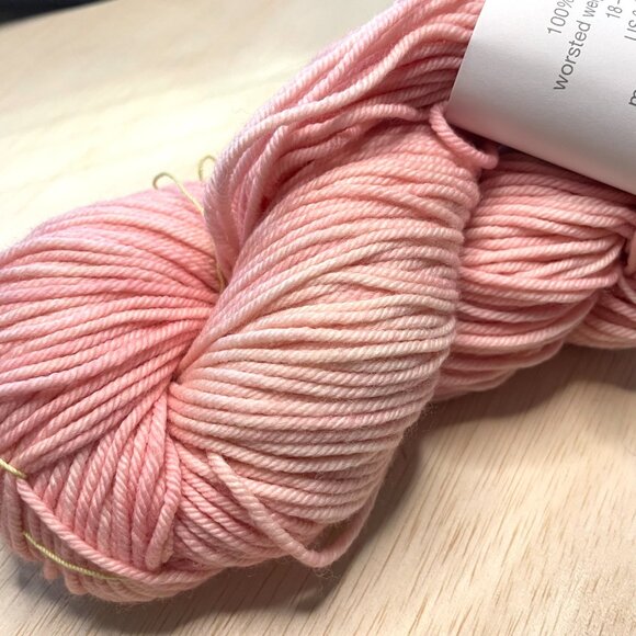 MadelineTosh Tosh Vintage Worsted Weight Yarn SW Merino 200 Yds "Molly Ringwald" - Picture 5 of 5